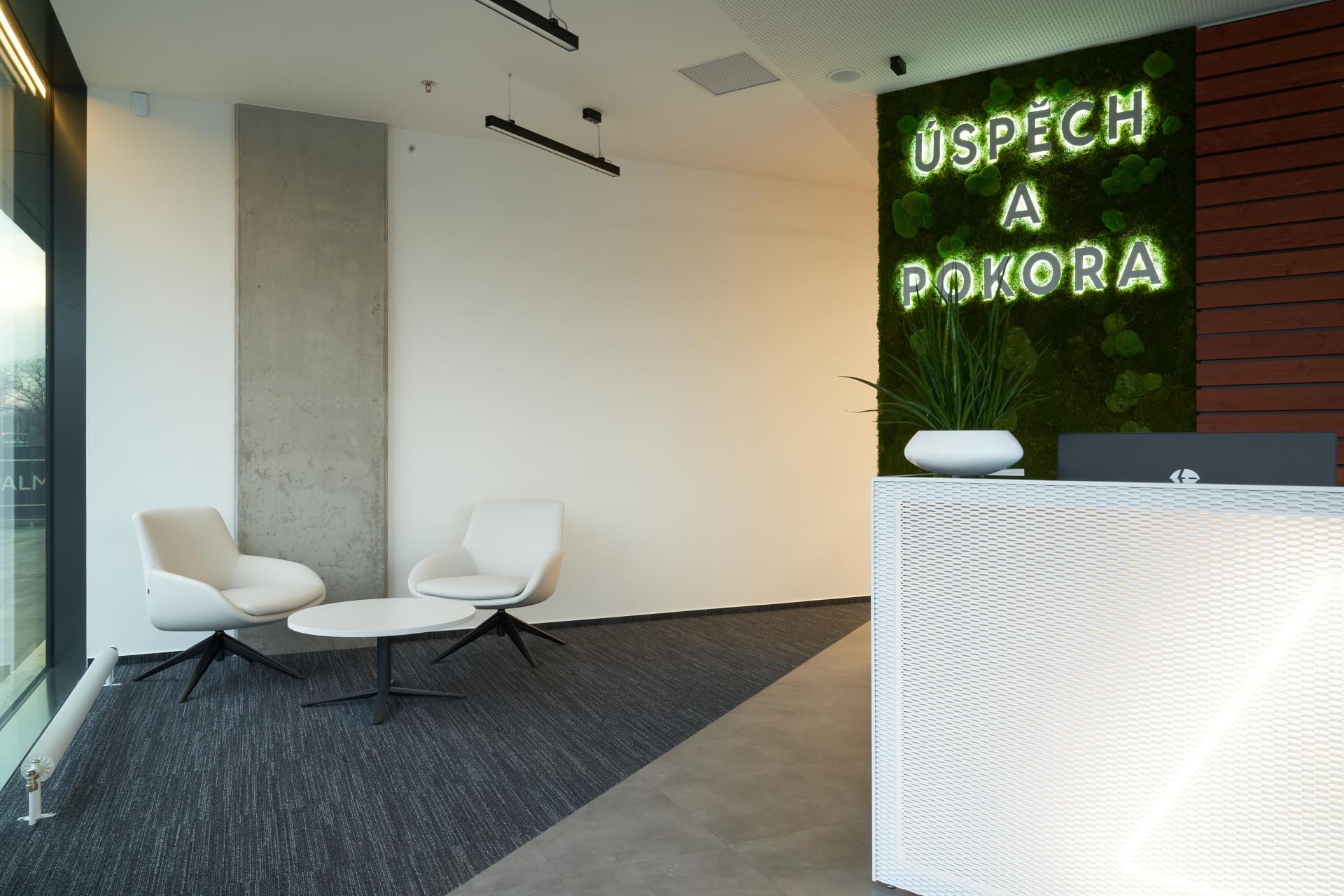Reception with lobby area and Noom armchairs by Actiu at CBBC