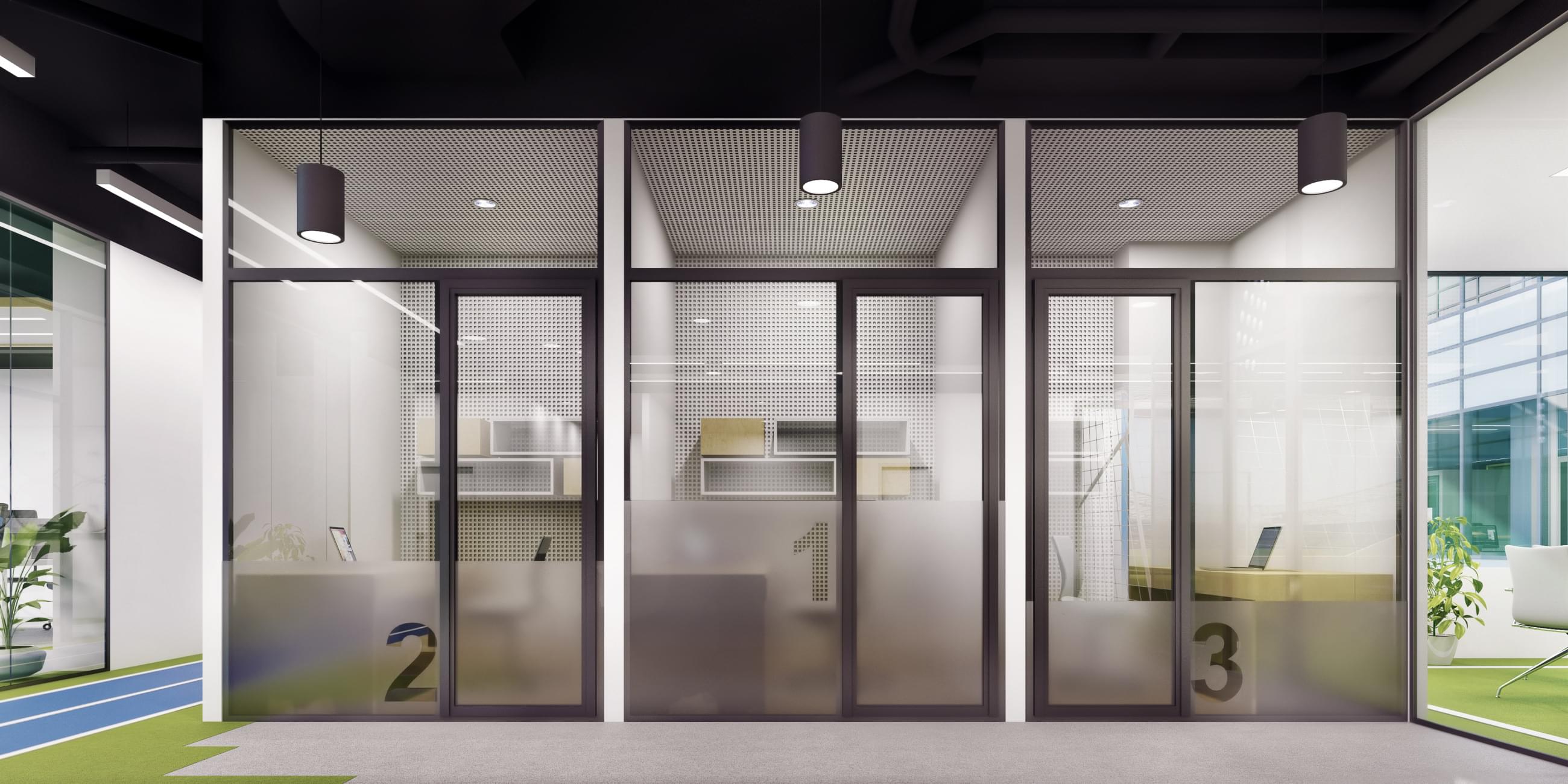 Prosklené skříně, které pomáhají zajistit akustický komfort ve firmě SPORTISIMO.