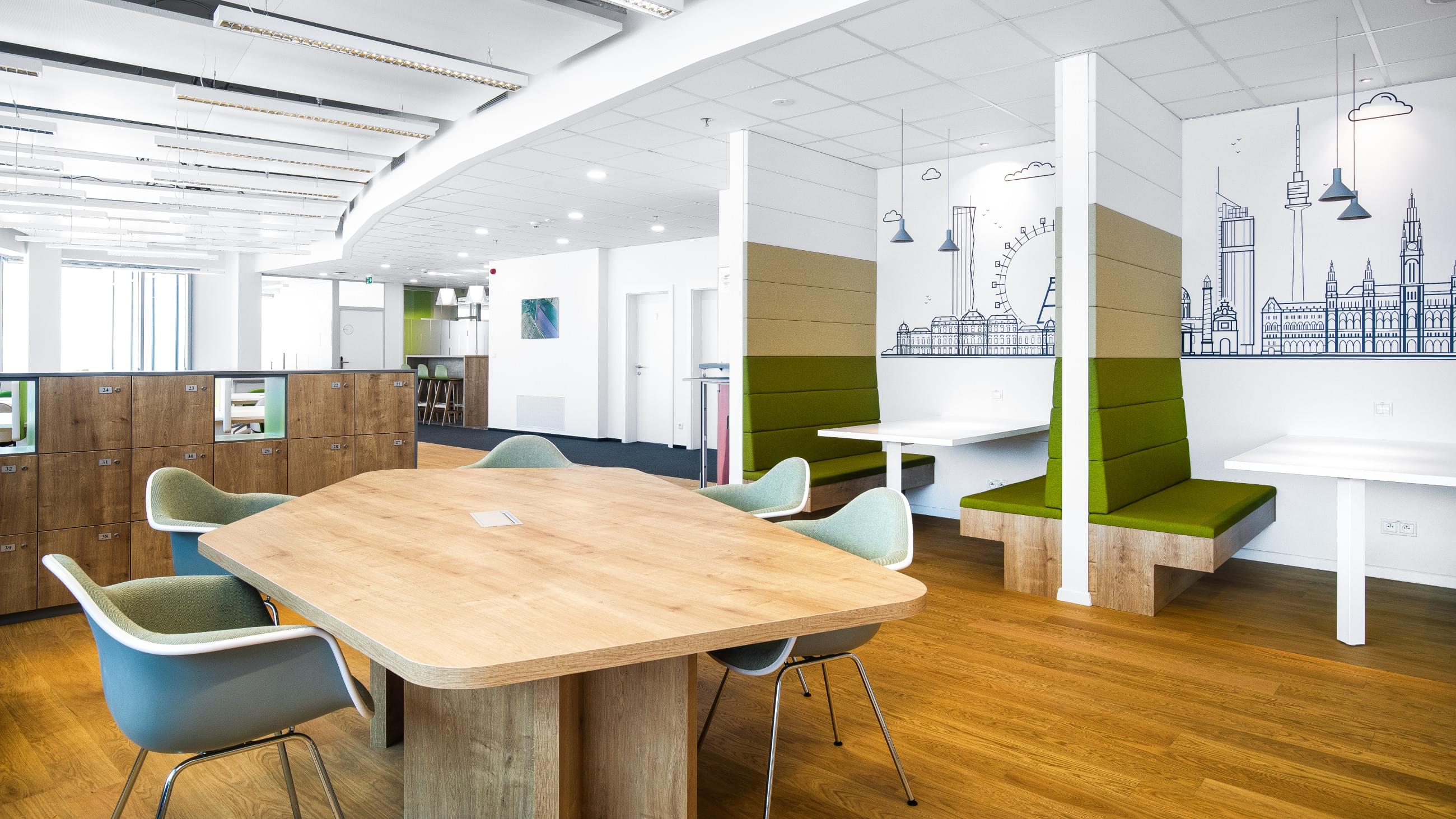 Multifunkční open space prostor s uzamykatelnými skříňkami ve firmě Regus