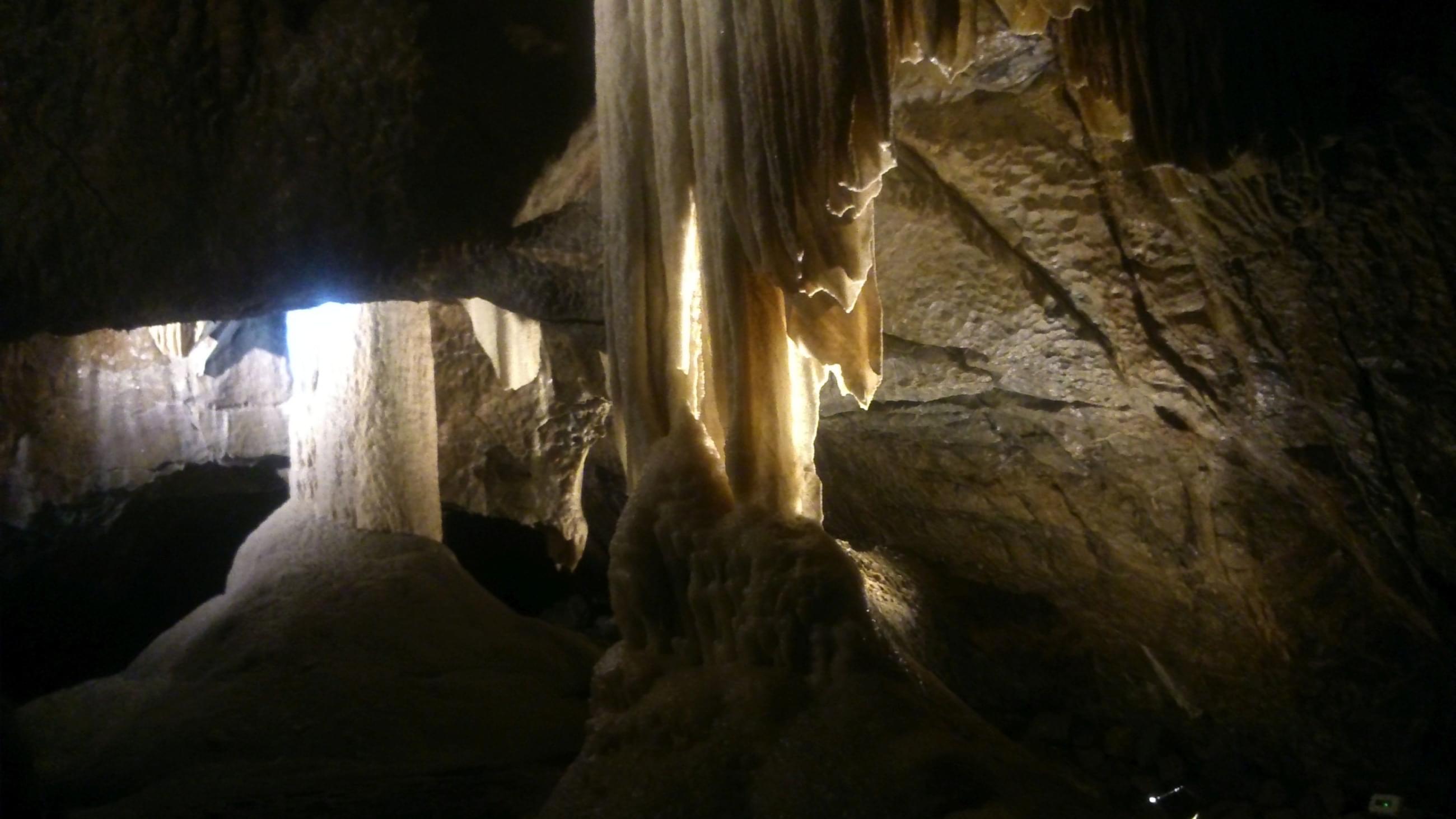 moravský-kras-teambuilding-CAPEXUS-tým-kanceláře-designové