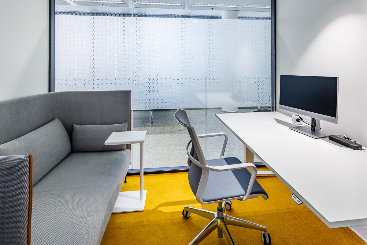 Call room rest room during working hours