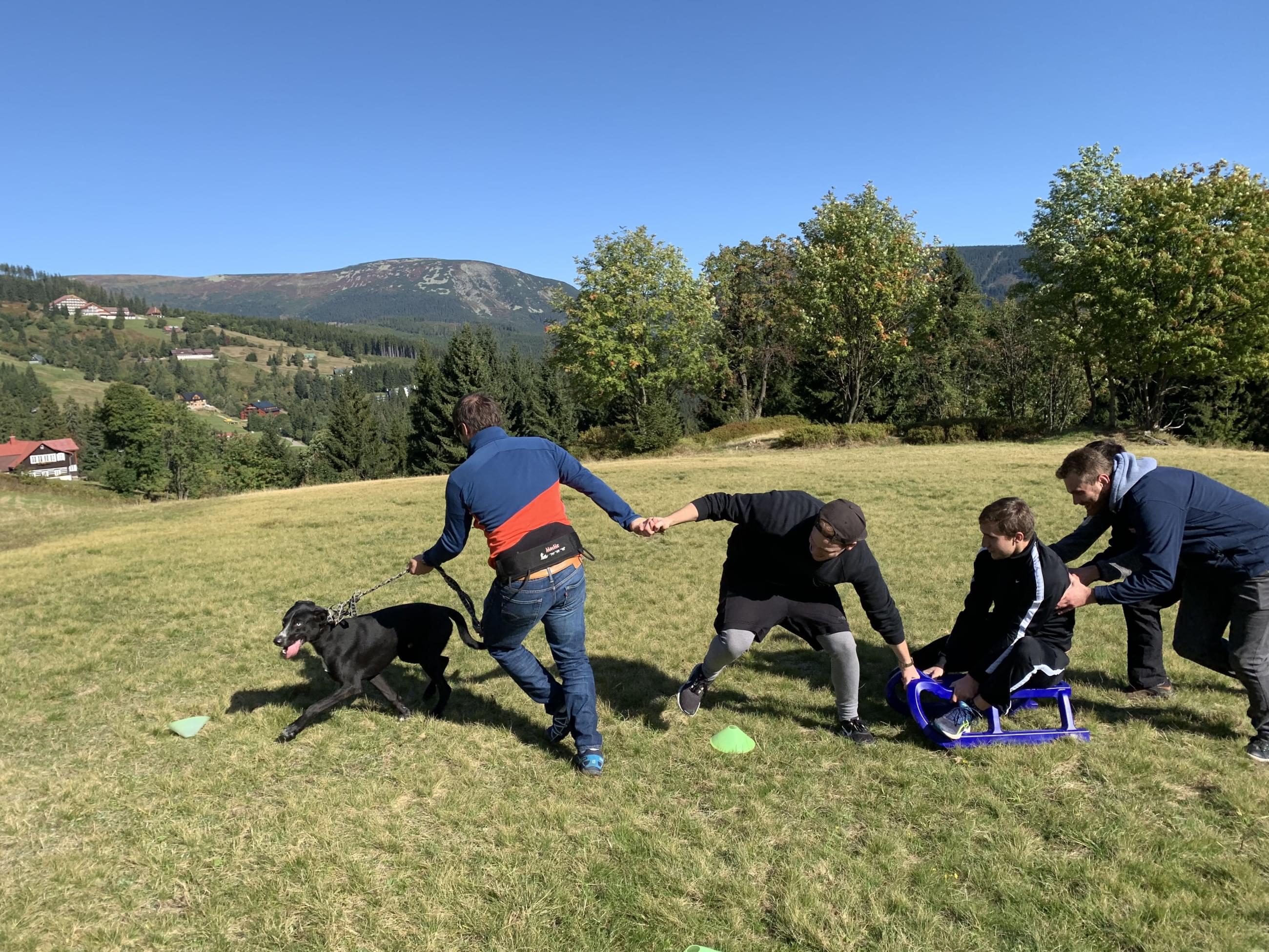 teambuilding-CAPEXUS-teamwork-musherští-psi