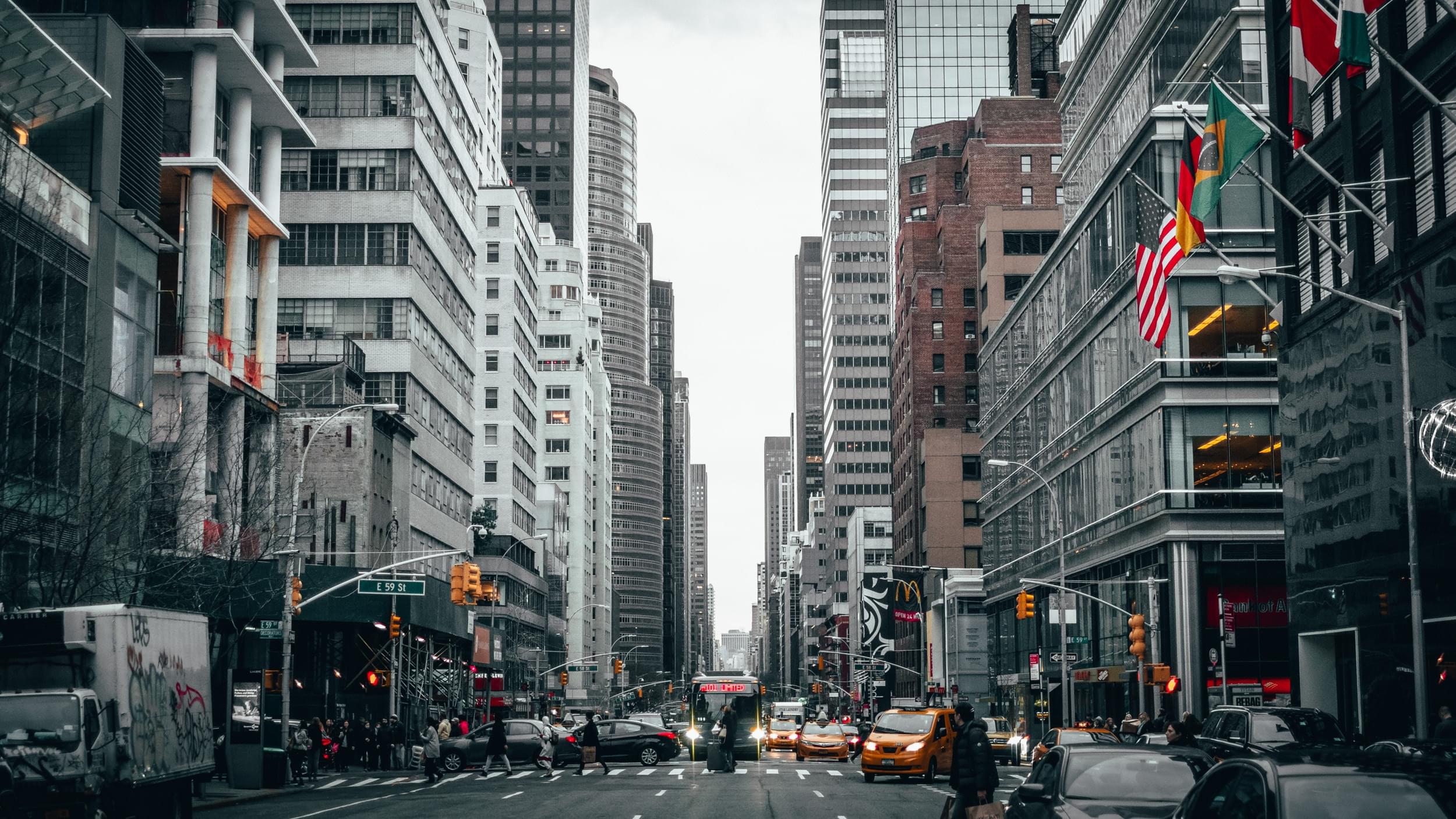 manhattan-mrakodrapy-cesta-newyork-CAPEXUS-kanceláře-designové kanceláře-kanceláře CAPEXUS-Woods Bagot-Woods Bagot kanceláře