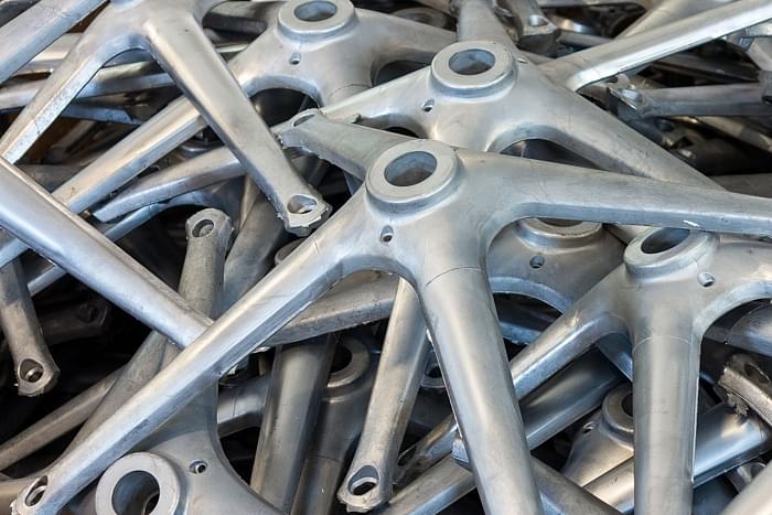 Toxic metals must not be contained in any furniture, textiles or dyes