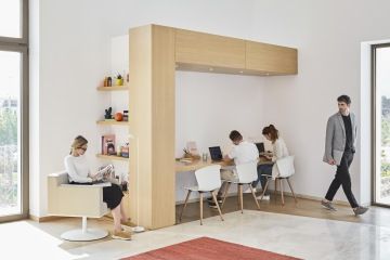 Unconventional shared space with a separate space for rest and work