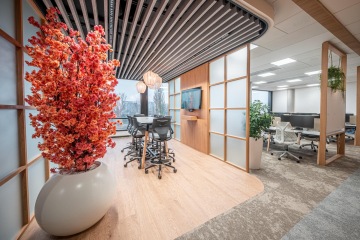 Coworkové místo v přírodním stylu