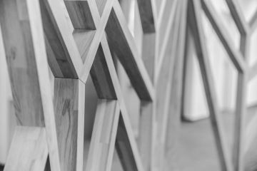 detail-paravánu-šedý-interiér-společnost-PGRLF-CAPEXUS-realizace