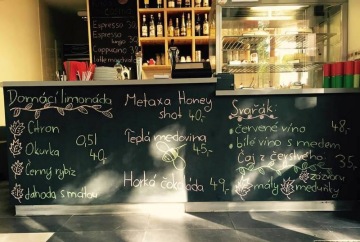 tichý-svět-neslyšící-podpora-designové-kanceláře-CAPEXUS