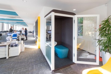 mobile-office-open-space-kancelář-akustické-paravány-CAPEXUS-kanceláře