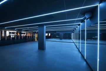 Nevšední sál pro skupinové cvičení