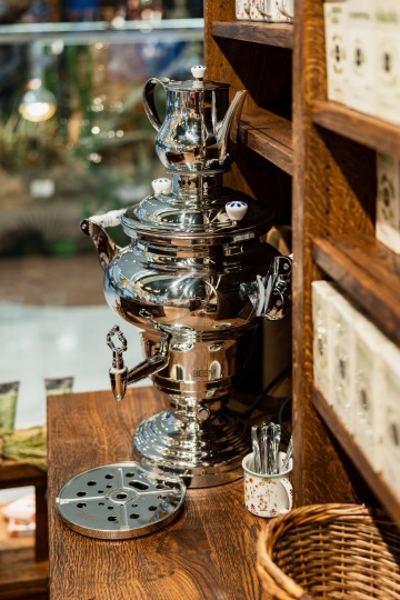 Funkční samovar pro přípravu čaje