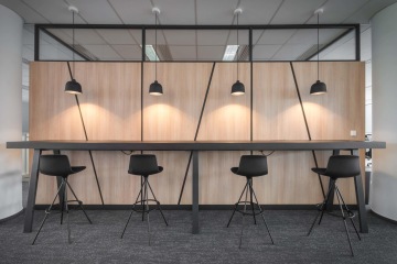 open-space-kancelářský-prostor-soft-seating-křesla-společnost-Wargaming-CAPEXUS-realizace