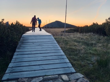 turistický-výstup-Sněžka-teambuilding-CAPEXUS-teamwork