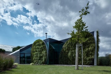 budova-společnost-živá-zahrada-high-techCAPEXUS-kanceláře-designové kanceláře-kanceláře CAPEXUS-Liko-S-Liko-S-kanceláře