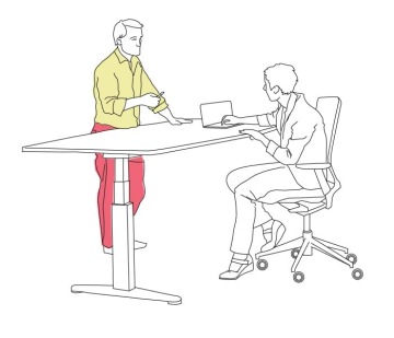 productivity-healthy-lifestyle-workday-standing-CAPEXUS-offices-design offices-CAPEXUS-Actiu-Actiu offices