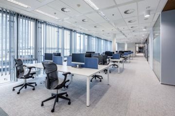 Open space kancelářský prostor s ergonomickým interiérem
