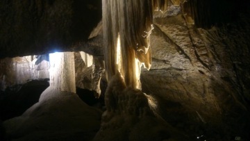 moravský-kras-teambuilding-CAPEXUS-tým-kanceláře-designové