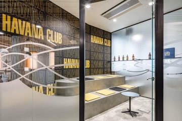 Relax zóna pro setkávání zaměstnanců ve společnosti Becherovka