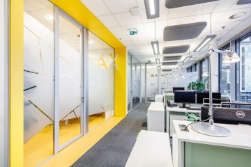 Realizace open space kanceláře a relax zóny pro odpočinek ve firmě CBRE