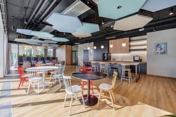 Kitchen with chill zone