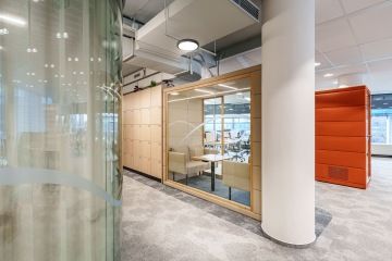 Micro office uprostřed pracovní zóny