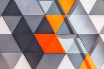 Záběr na akustické dlaždice na zdi