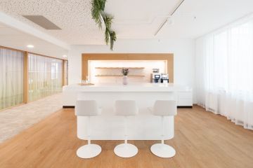 Company kitchen with pearl tiles