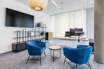 Uzavřené pracovní místo v decentních tónech