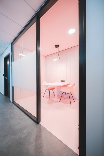 Uzavřená kancelář pro meetingy