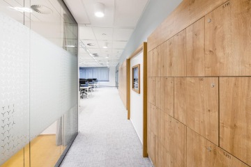 Úložné prostory v dřevěném provedení vyrobené na míru