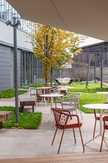 detail of the seating in the courtyard