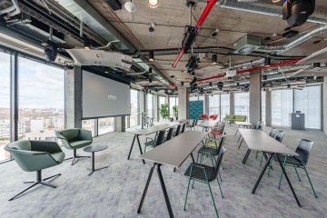 Event space with flexible furniture arrangement according to the client's needs