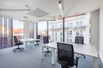 Co-workingová místnost sloužící ke sdílení pracovních míst