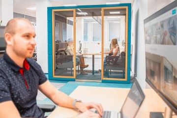 Flexible environment with micro office filling acoustic solution