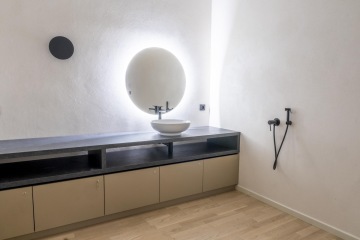 Space for massage or hairdresser