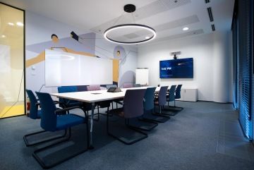 Prostorná zasedací místnost