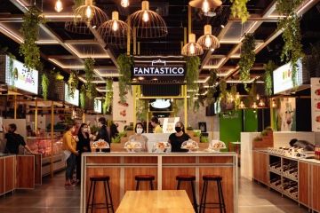 Stropní osvětlení v prodejně