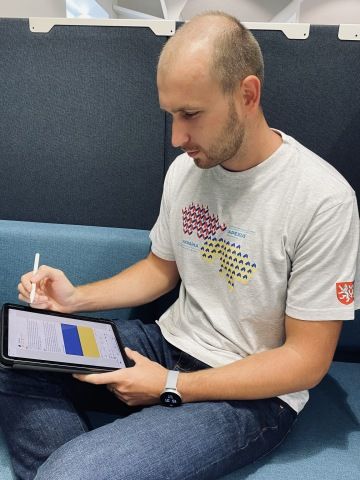 Designová trička jako forma pomoci Ukrajině