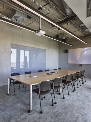 Meeting room for large gatherings