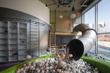 Dětský koutek se skluzavkou