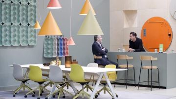 Colourful elements in the shared space