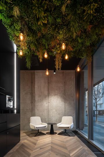 čekání u kávy s výhledem