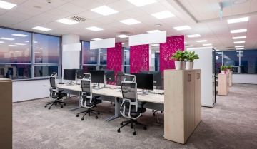 Pracovní místa v duchu magenta