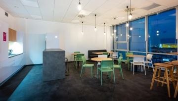 Firemní kuchyň s výhledem