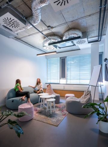 Neformální zasedací místnost