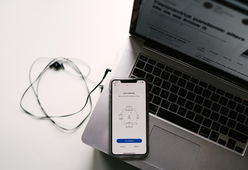 Záběr na moderní technologie od firmy Apple