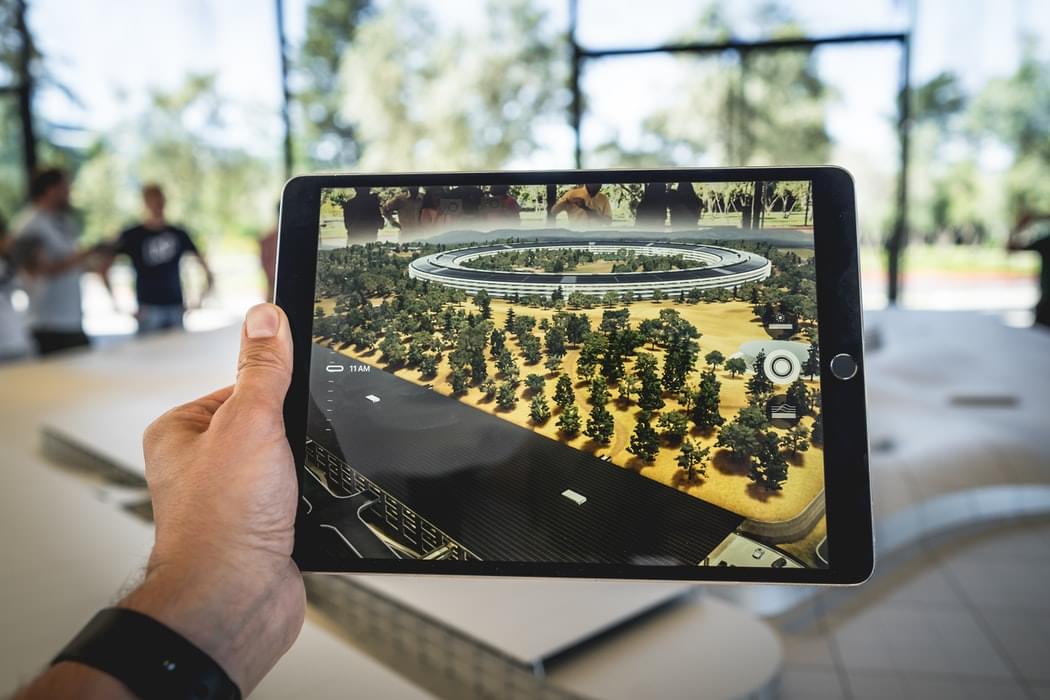 Tablet s 360stupňovou vizualizací